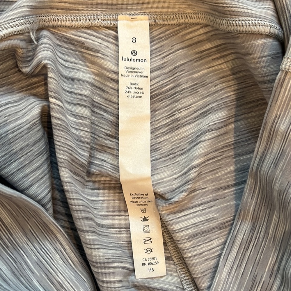 Lululemon 8 Wunder Under Hr - image 4